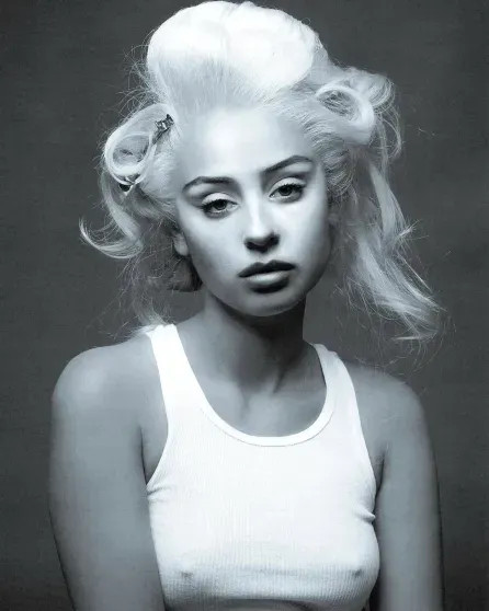 В сети обсуждают резко изменившуюся внешность звезды сериала 