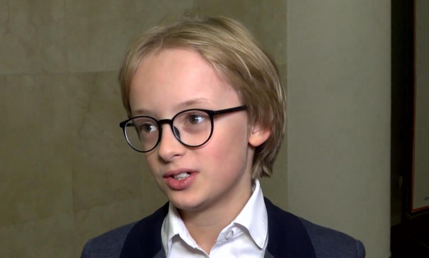 Старшие дети Александра Градского уверены, что вдова родила младших детей от другого мужчины Старшие дети Александра Градского уверены, что вдова родила младших детей от другого мужчины Александра, Коташенко, Градского, Мария, Даниил, детей, наследство, деньги, Марии, Александр, адвокат, должна, 45летний, старшие, маленьких, 40летняя, хотят, лишить, после, Градский