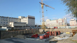 Строительная площадка барнаульского ЦУМа / Фото: amic.ru, Екатерина Смолихина