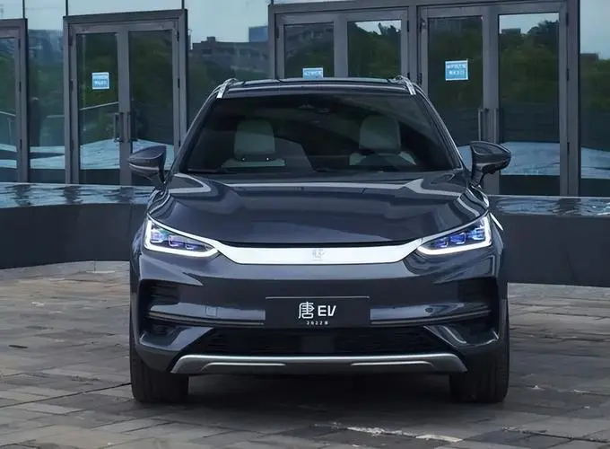 BYD получил прибыль в размере 2,4 миллиарда долларов США в 2022 году, что на 403% больше, чем 3,6 миллиона электромобилей. в 2023 году