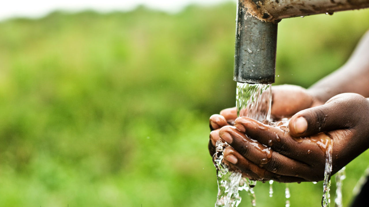 Well watering. Вода в руках. Water praying. Thank you for drinking Water in Villages.