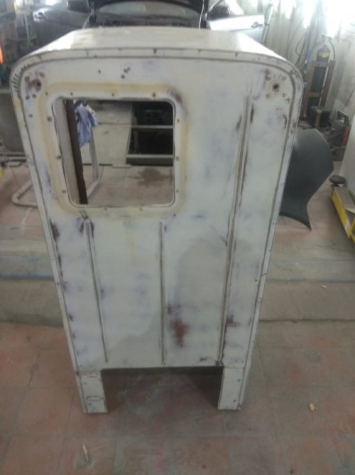 Восстановленный холодильник ЗИС Москва 1952 года Восстановленный холодильник ЗИС Москва 1952 года