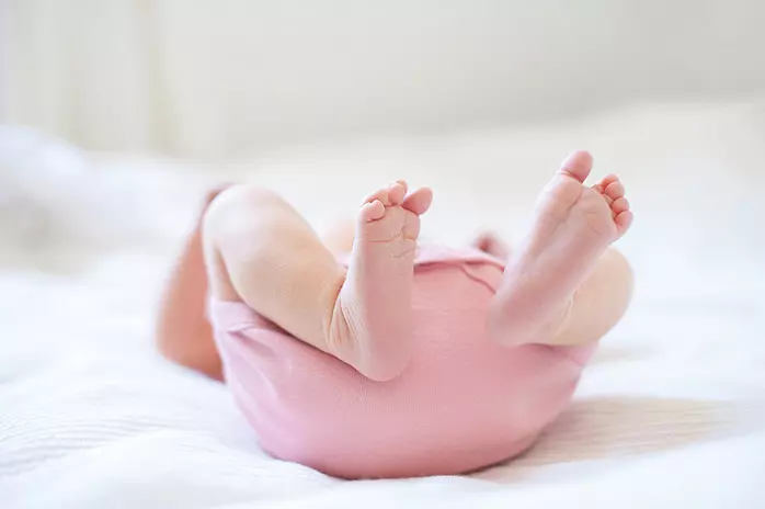 Как мыть мальчиков и девочек: 5 важных правил гигиены младенца