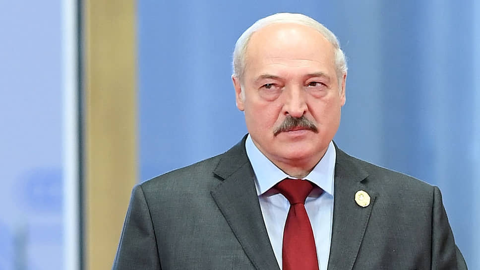 Лукашенко: я пока живой и не за границей