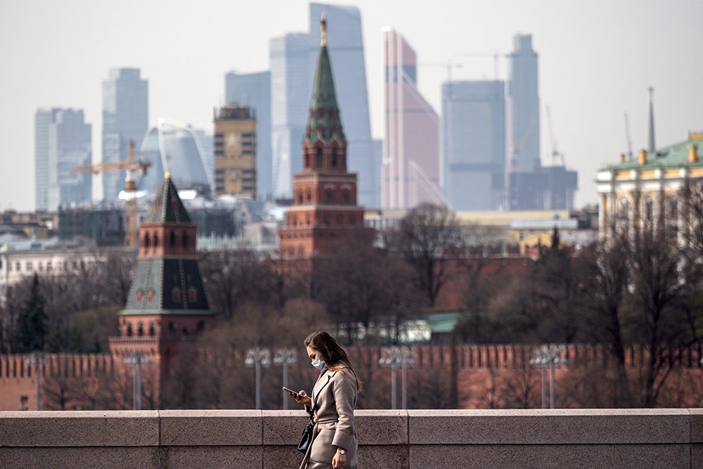 Решетников: Российская экономика немного замерла в октябре из-за пандемии