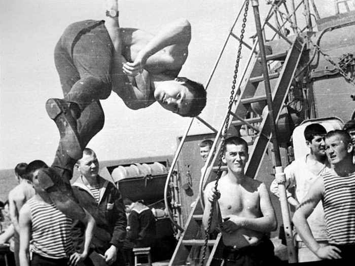 Советские моряки. Моряк 1930. Тренировка моряков. Физическая подготовка моряков. Подготовка матросов. Советские моряки. Моряк 1930. Тренировка моряков. Физическая подготовка моряков.