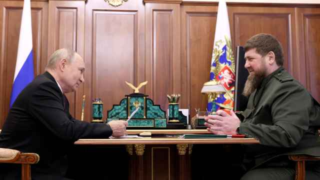 Путин поддержал строительство Кадыровым мечети в Москве несмотря на инцидент с избиением заключенного