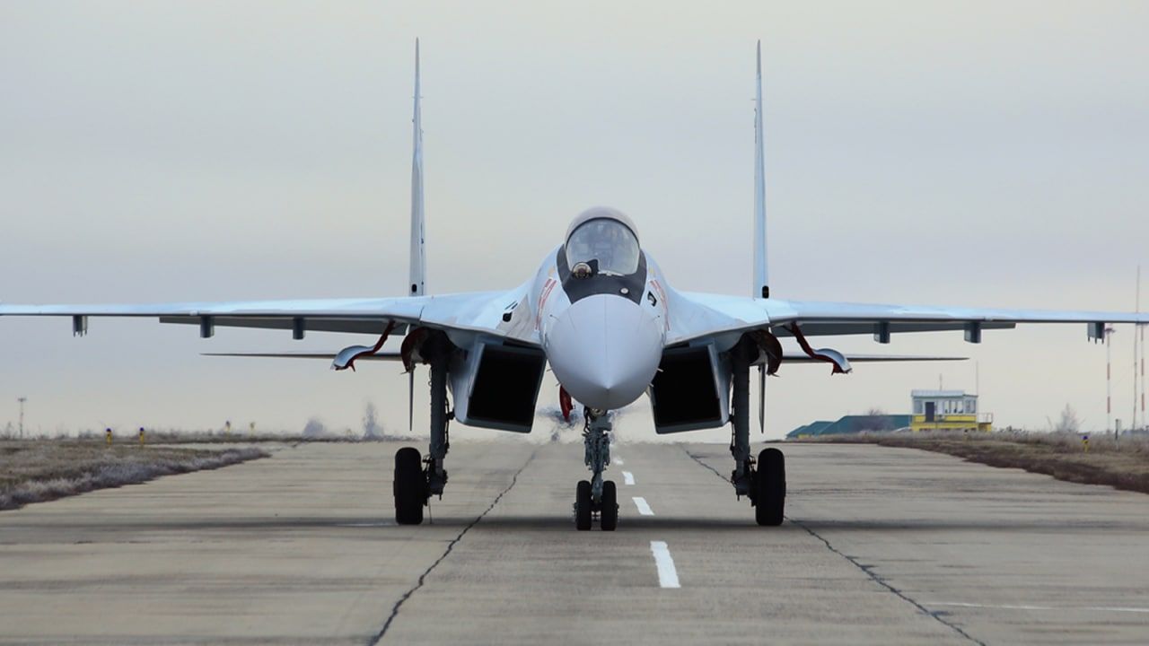 Минобороны РФ опубликовало кадры разгрома позиций ВСУ на Соледарском направлении