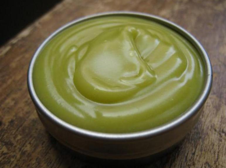 "Золотая мазь" - лечит 100 болезней, делается очень просто. С этим рецептом о врачах точно забудете!