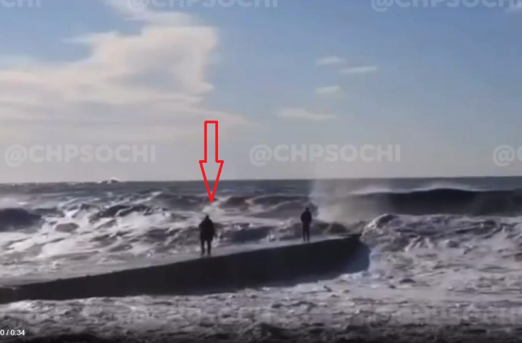 Шторм сочи 2023. Шторм сочи 2023. Сочи набережная шторм. Был ли сегодня шторм в сочи. Был ли сегодня шторм в сочи.