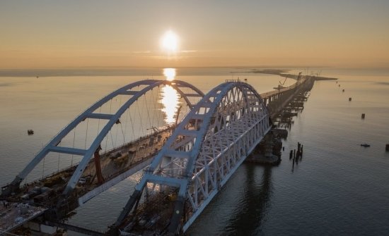 Украинские СМИ распространили бредовые сообщения о полном закрытии Крымского моста