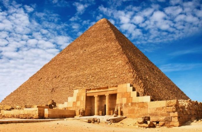 Пирамиды — величественные сооружения, с которыми не сравнятся даже современные изобретения. /Фото: mandria.ua