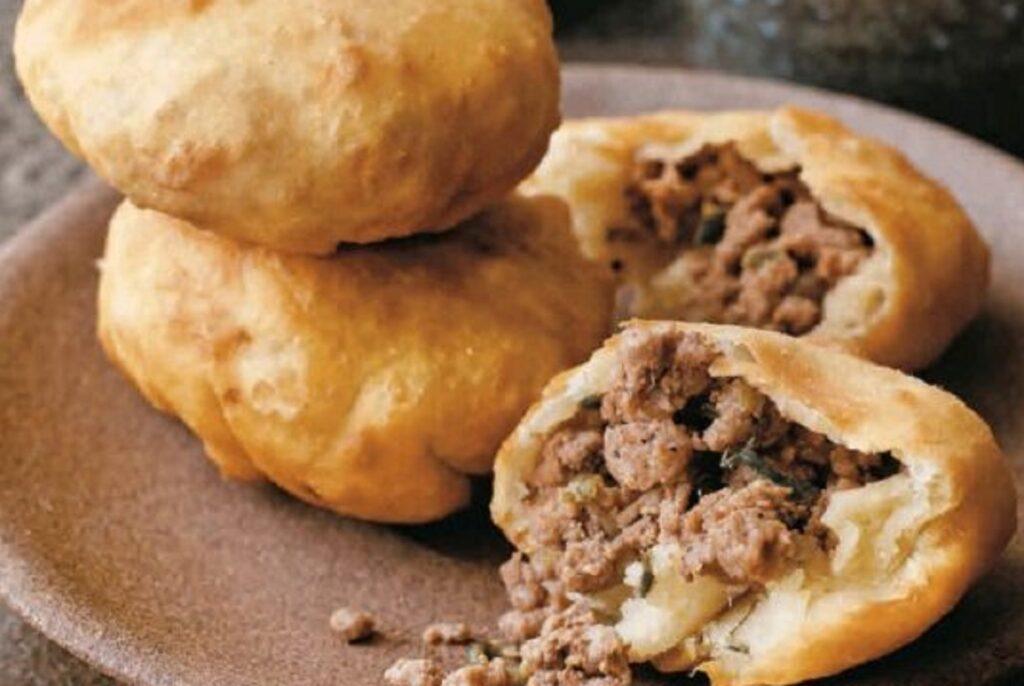 Пять минут на тесто: раскроем секрет пышных и сочных беляшей