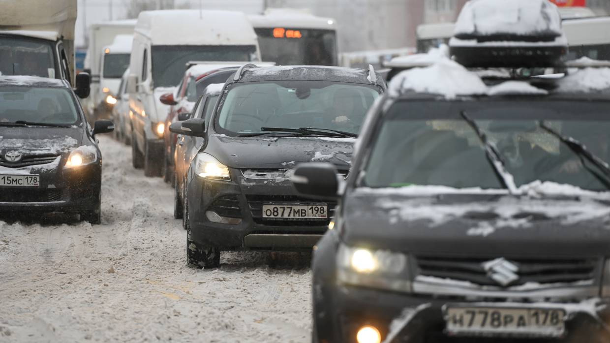 Как не лишиться работы из-за опозданий в снегопад: советы юриста