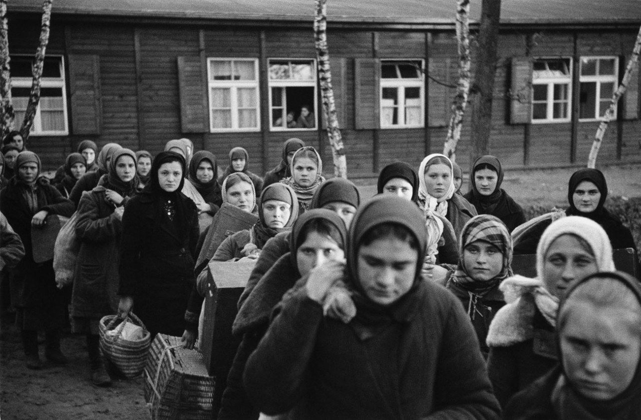 gestapo-rabstvo-devushek-v-anal-bez-vsyakih-razgovorov