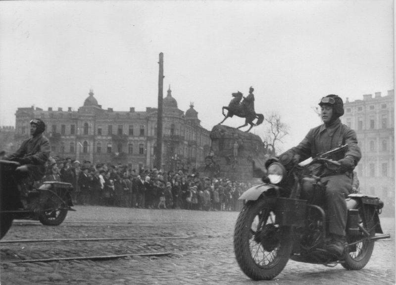 Подвиги «мотоциклистов Сталина» история