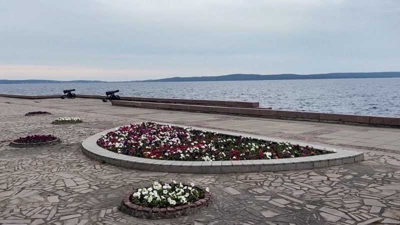 Из первых уст: поездка в Петрозаводск набережной, Онежской, городе, озера, дальше, Александра, Онежского, стороны, Невского, современного, искусства, довольно, площадка, мишки, аллеи, обозрения, очень, немного, набережная, сквер