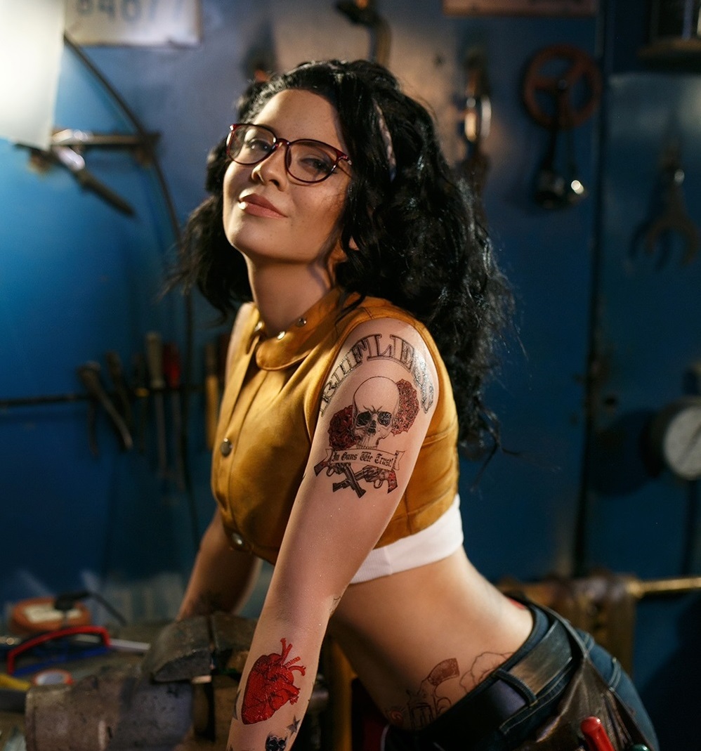 Devil May Cry 5 - Шикарнейший Косплей на Нико 