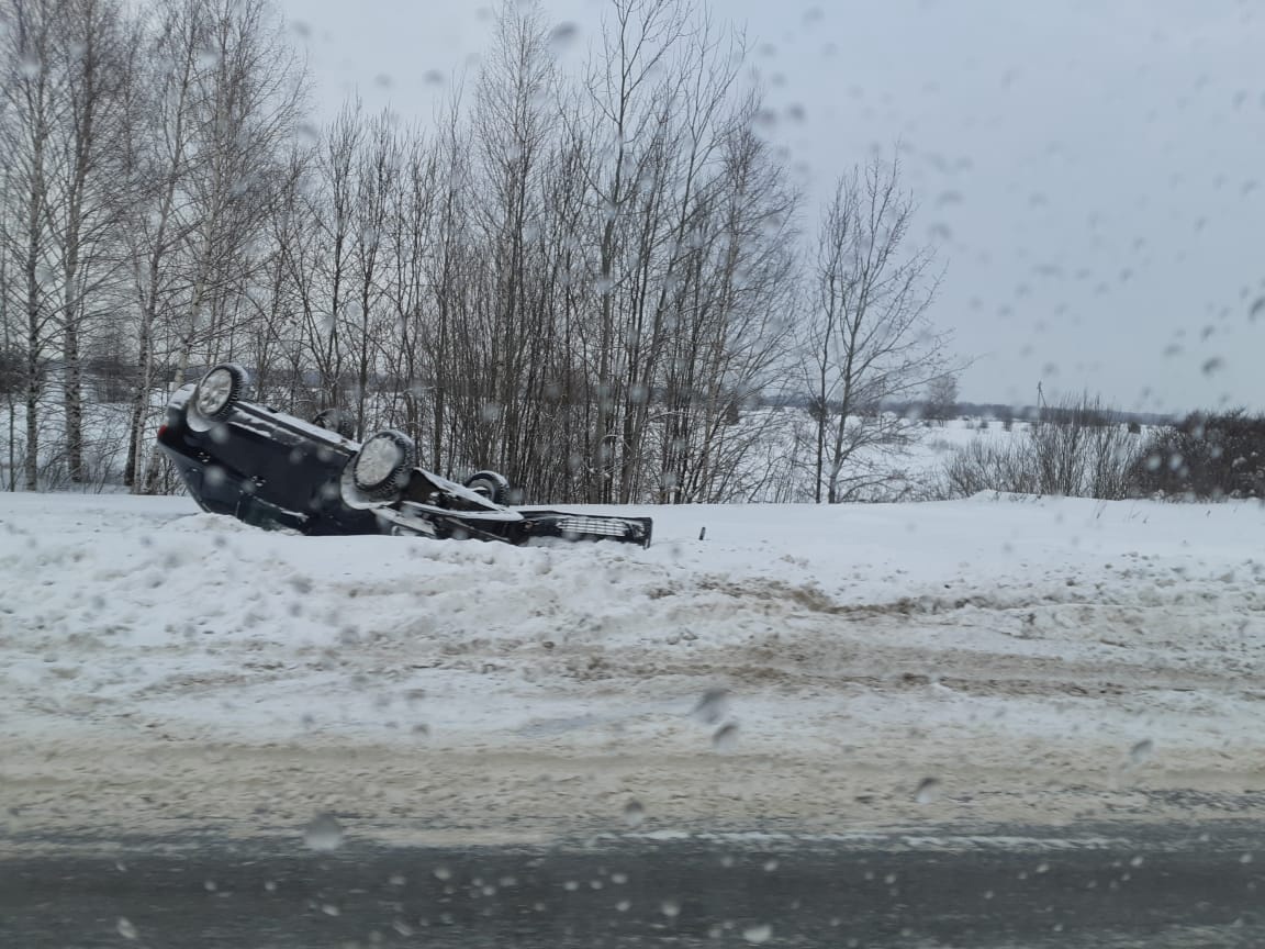 Три человека погибли в ДТП с двумя автомобилями Renault под Нижним Новгородом