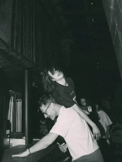 Аглая Тарасова с экс-бойфрендом Антоном Филипенко и его новой девушкой, Ольга Сутулова, Сергей Жуков с женой и дочерью посетили вечеринку в Москве Григорий, Гухман, Филипенко, Аглая, Енакаева, Чехов, Ксения, Игорь, Жуков, Тарасова, Уколова, ИльяшенкоПолина, ЖуковаЛукерья, ВерникНа, Ильевская, Света, ИльевскаяДиана, Москве, московском, прошло