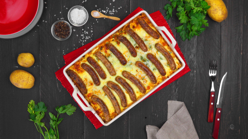 Готовим картофельную запеканку с колбасками и сырным соусом. Ужин в одной посуде Готовим картофельную запеканку с колбасками и сырным соусом. Ужин в одной посуде