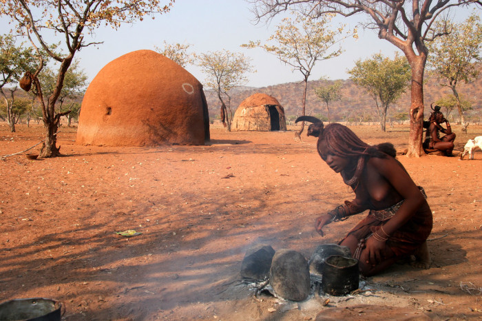 Племя химба: 15 фотографий людей, признанных самыми красивыми на африканском континенте 