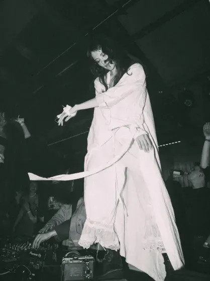 Аглая Тарасова с экс-бойфрендом Антоном Филипенко и его новой девушкой, Ольга Сутулова, Сергей Жуков с женой и дочерью посетили вечеринку в Москве Григорий, Гухман, Филипенко, Аглая, Енакаева, Чехов, Ксения, Игорь, Жуков, Тарасова, Уколова, ИльяшенкоПолина, ЖуковаЛукерья, ВерникНа, Ильевская, Света, ИльевскаяДиана, Москве, московском, прошло