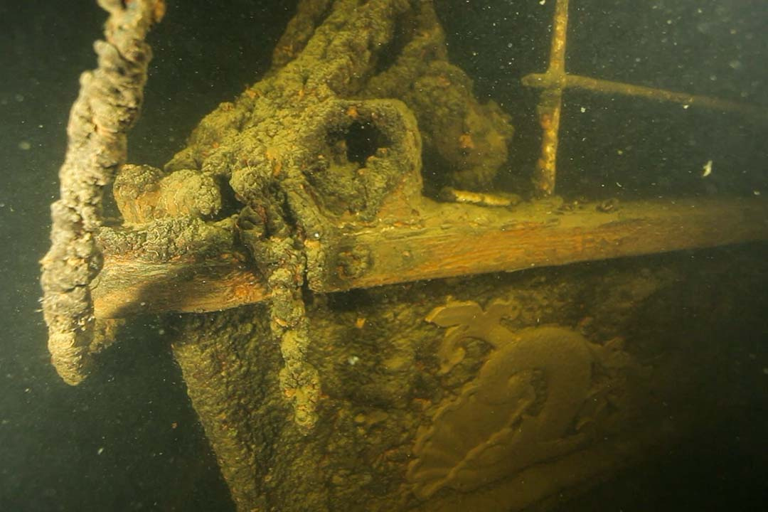 Дайверы в глубинах Ладожского озера нашли затонувший более века назад корабль - возможно, он был взорван пиратами