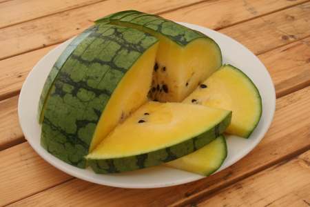 Обычные плоды необычной окраски 