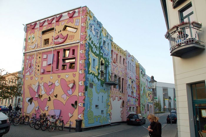 Счастливые дома Рицци Германия,дома,стрит-арт,фасад дома,художники