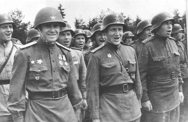 «Сумасшедшие русские»: какие поступки красноармейцев поразили солдат вермахта