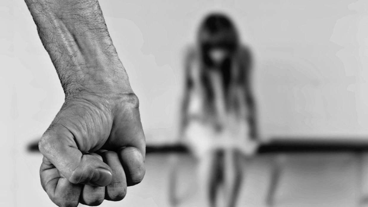 Топ-5 самых известных насильников в России 21 века