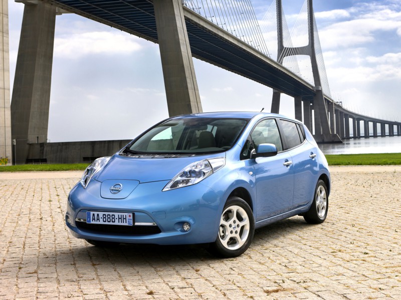 2011 - Nissan Leaf авто, история