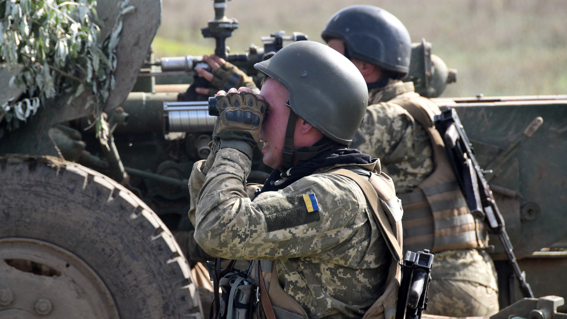 Видео украинских солдат. Гранатомет украинский военный на учениях. Сосредоточение ВСУ на Донбассе. Сбройные силы Украины. Вооруженные формирования ВСУ лежа.