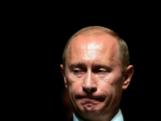 Путин готовится отметить антинародную пенсионную реформу?