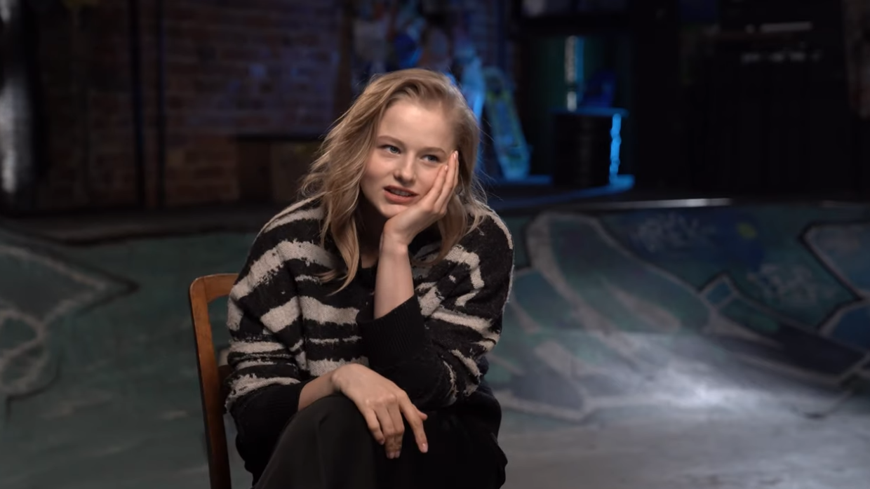 Александра Бортич в белом платье спровоцировала слухи о замужестве