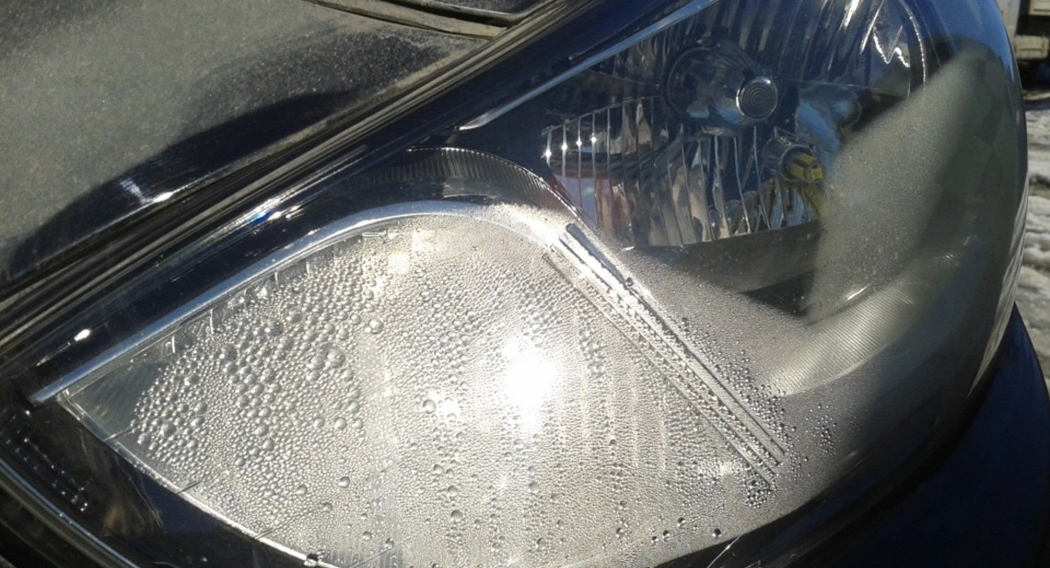 Как устранить запотевание фар