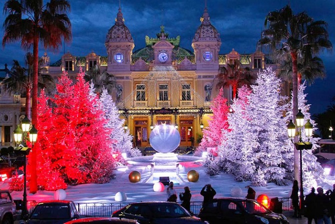 Сказочная атмосфера: 18 примеров потрясающих рождественских декораций со всего мира