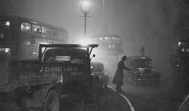 Реальная история: смертельный туман, уничтоживший десятки тысяч жизней Лондон, декабря, выяснилось, четыре, этого, машины, скорой, помощи, рисковали, улицы, выбираться, оставались, Концерты, спортивные, мероприятия, прочие, совсем, пустынны, встал, дороги