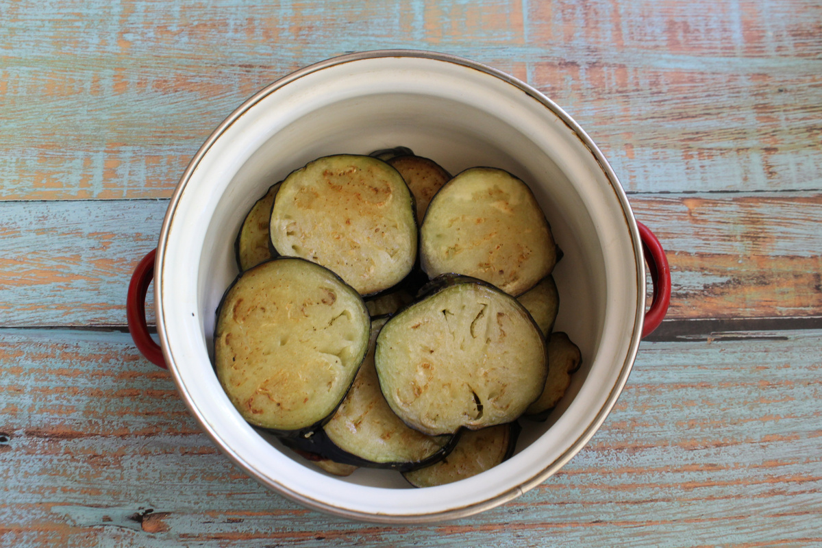 Закуска из баклажанов с помидорами и луком закуску, томатный, посуду, баклажаны, можно, жарки, яблочный, очень, ктото, перед, румяности, обжарим, готовим, добавить, баклажанов, молотый, масло, черный, томатов, легкой