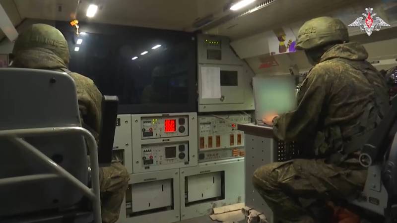 РСЗО «Торнадо-С» применяют новые реактивные снаряды РСЗО «Торнадо-С» применяют новые реактивные снаряды оружие