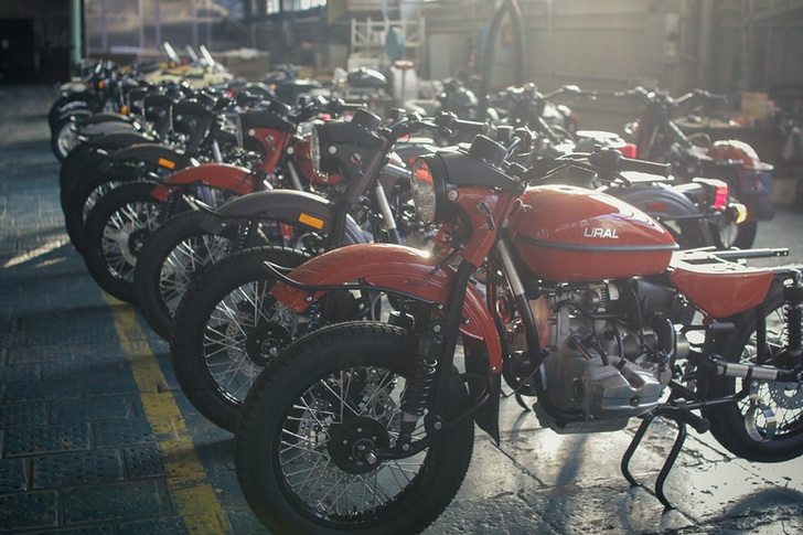 Как собирают мотоциклы «Урал»