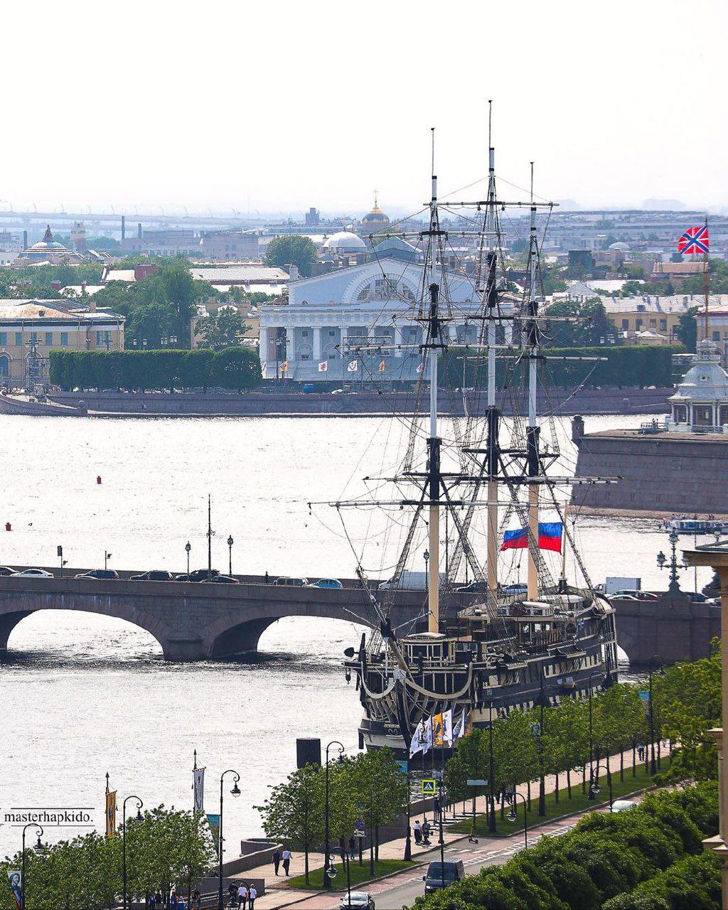 петровская набережная