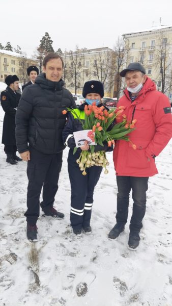В Новоуральске прошла акция «Цветы для атоледи»
