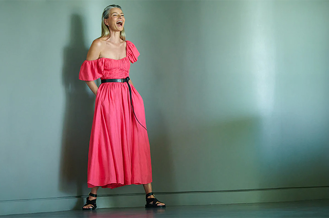 Выступающая против эйджизма Паулина Поризкова снялась топлес в модной кампании Новости моды