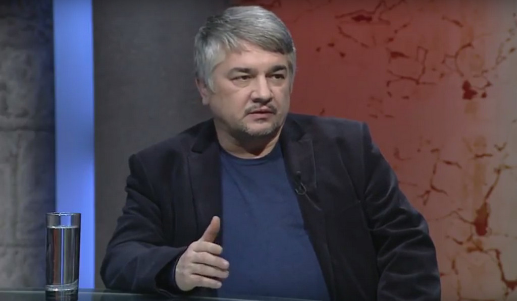 Ростислав Ищенко: «Киев готовит России новую подставу. Теpакт на 9 Мая»