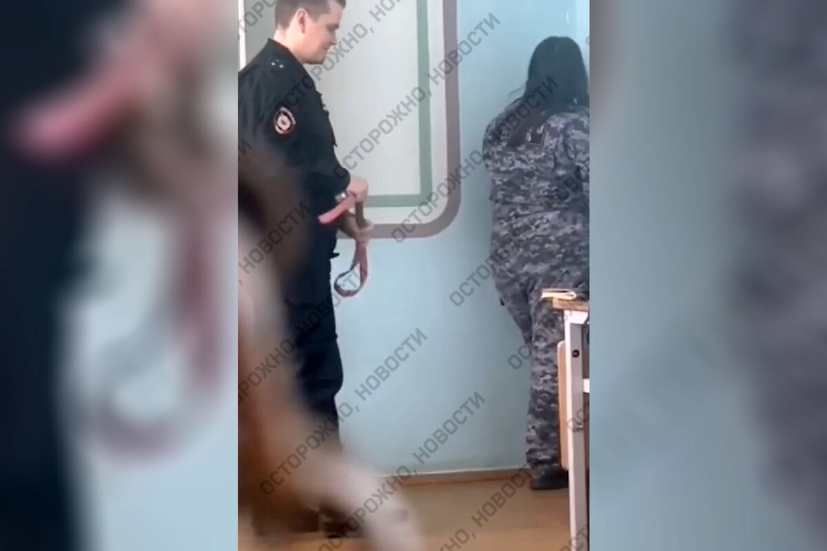 На Урале преподавателя, ставившего студенток на колени, уволили из МВД