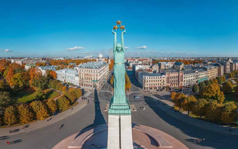 Памятник свободы в Латвии