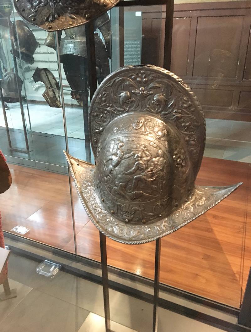 Доспехи подлинные и доспехи поддельные Доспехи подлинные и доспехи поддельные история