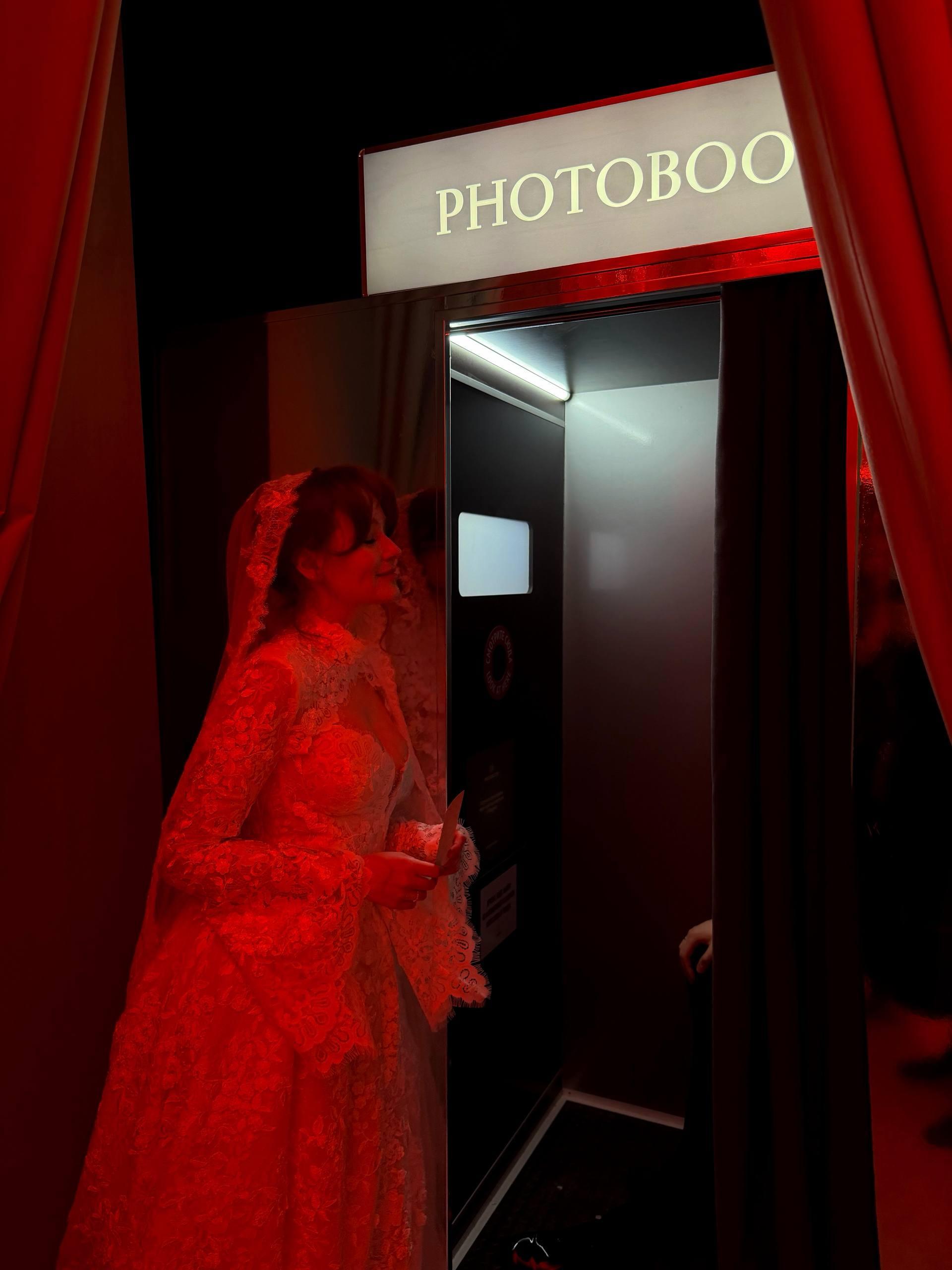 Внучка Иосифа Бродского вышла замуж: и это самая красивая свадьба, которую мы когда-либо видели format-article,noindex,tiktok (тикток),социальная сеть,александр бродский,алексей руткис,Знаменитости,Иосиф Бродский,лента,ру,издание,мария руткис,рая вольперт